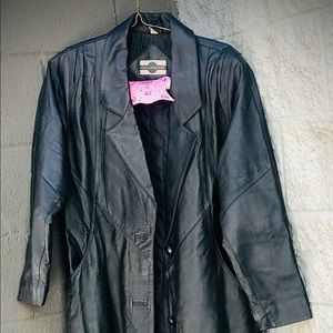 BEAUTIFUL Ladies 𝓛𝓮𝓪𝓽𝓱𝓮𝓻 Coat